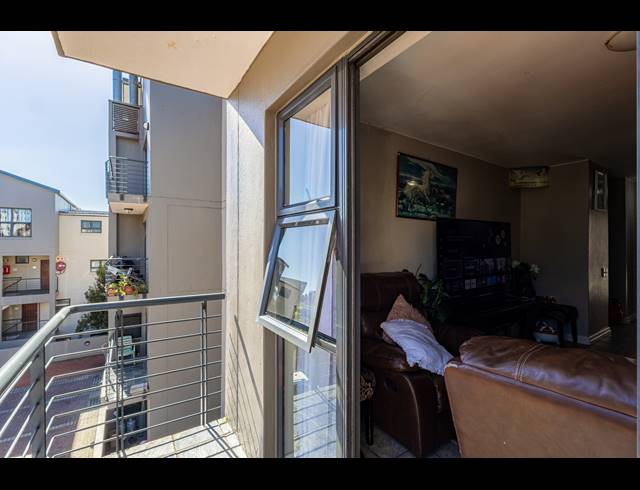 2 BEDROOM APARTMENT FOR SALE IN TYGER WATERFRONT